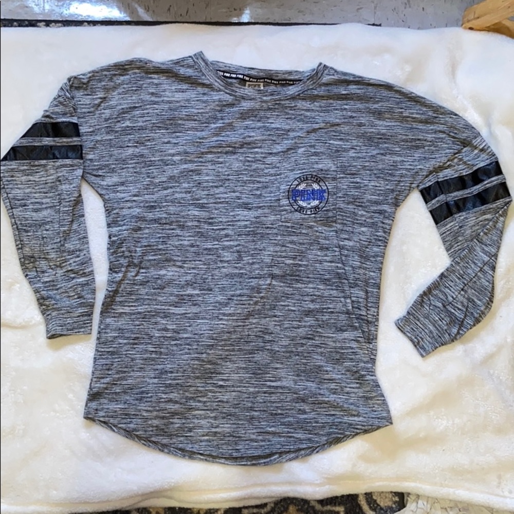 Trendy Victoria’s Secret Long Sleeve Tee